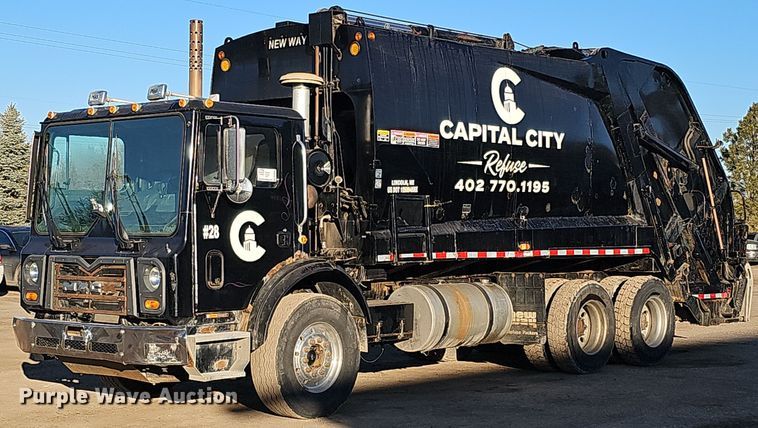 image for item DK0553 2008 Mack MRU613 refuse truck