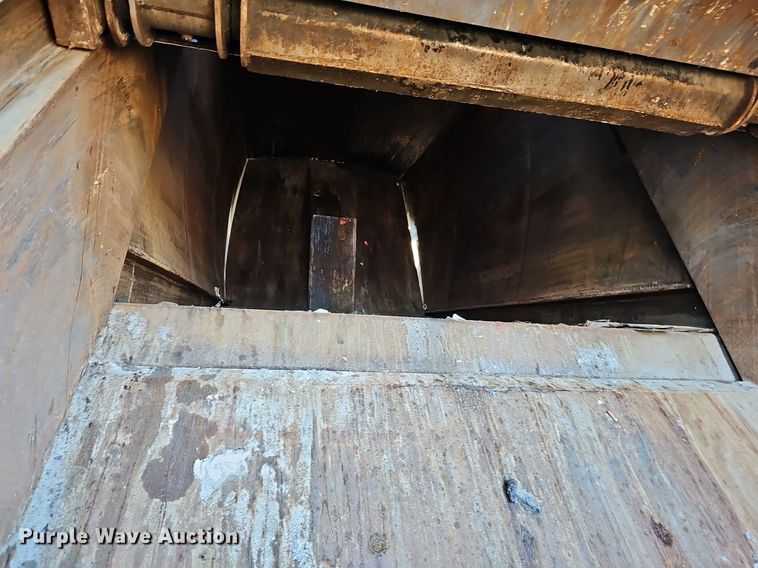 image for item DK0553 2008 Mack MRU613 refuse truck