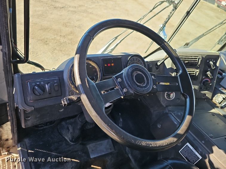 image for item DK0553 2008 Mack MRU613 refuse truck