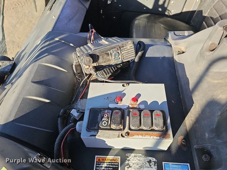 image for item DK0553 2008 Mack MRU613 refuse truck