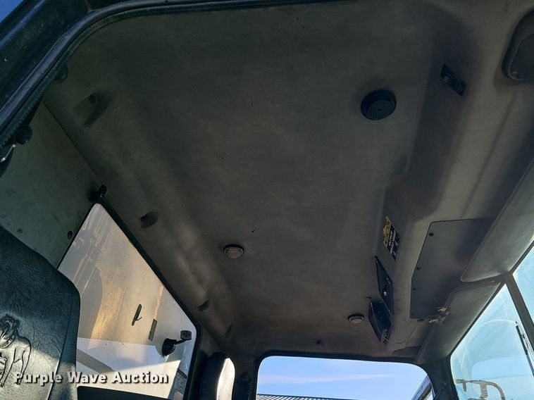 image for item DK0553 2008 Mack MRU613 refuse truck