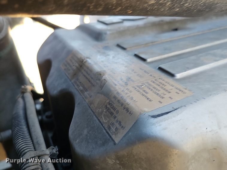 image for item DK0553 2008 Mack MRU613 refuse truck