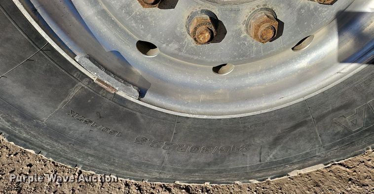 image for item DK0553 2008 Mack MRU613 refuse truck