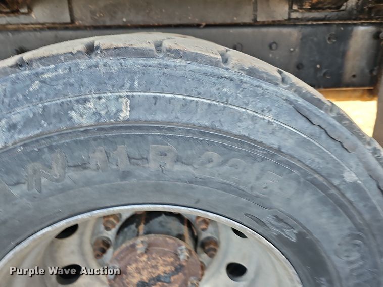 image for item DK0553 2008 Mack MRU613 refuse truck