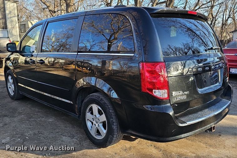 image for item DK0573 2013 Dodge Grand Caravan van