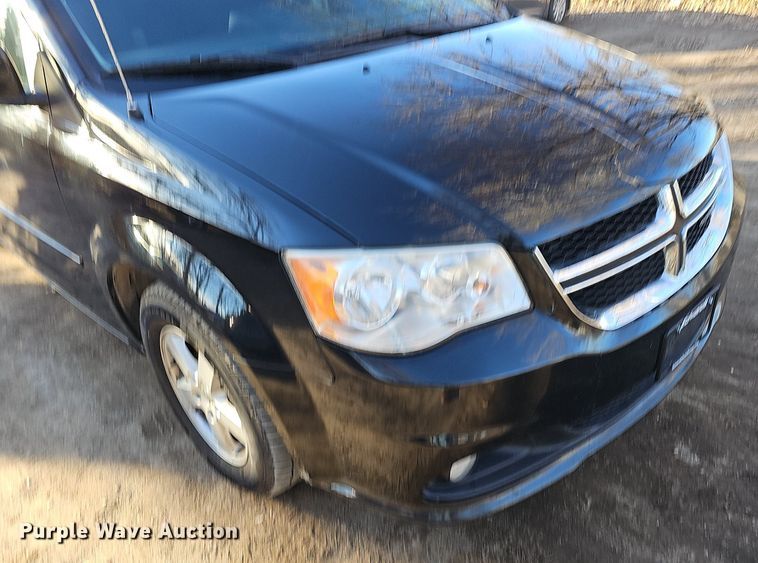 image for item DK0573 2013 Dodge Grand Caravan van