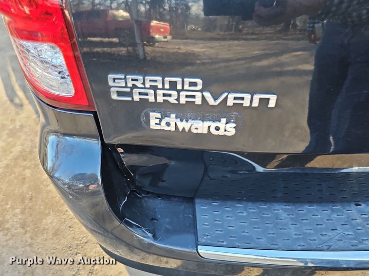 image for item DK0573 2013 Dodge Grand Caravan van