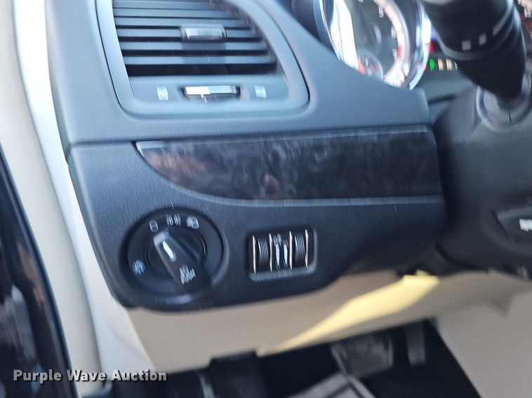 image for item DK0573 2013 Dodge Grand Caravan van