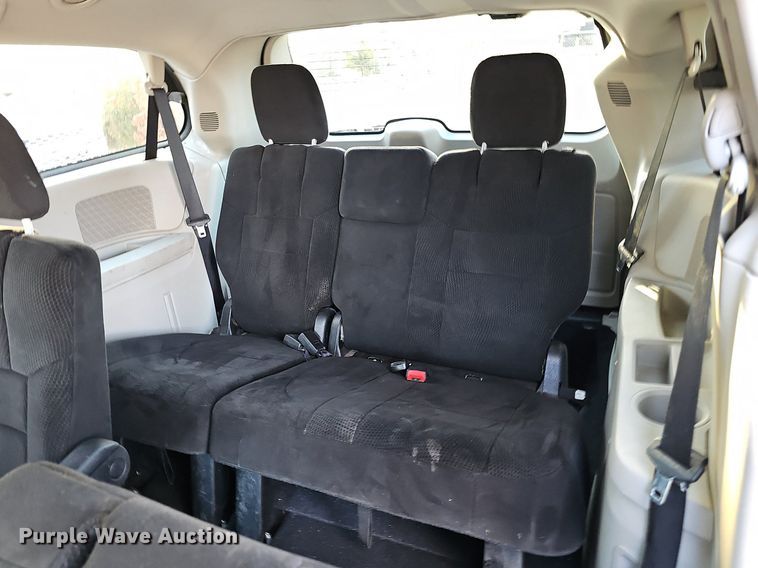 image for item DK0573 2013 Dodge Grand Caravan van