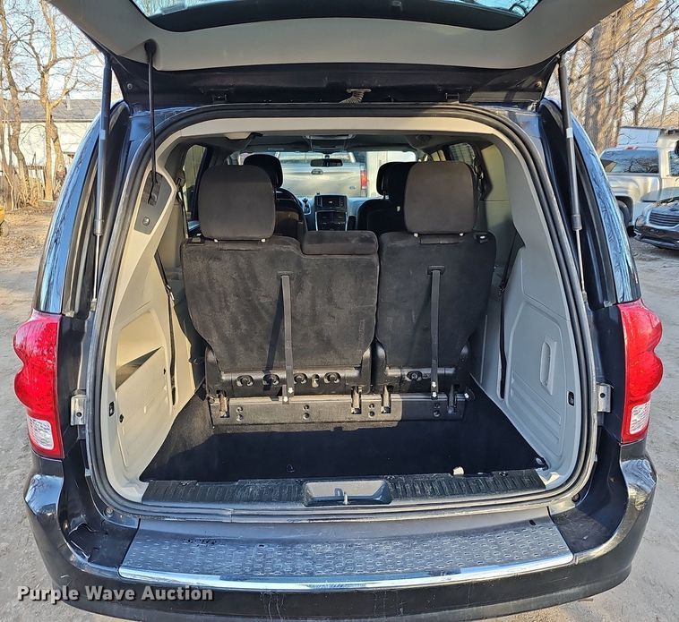 image for item DK0573 2013 Dodge Grand Caravan van
