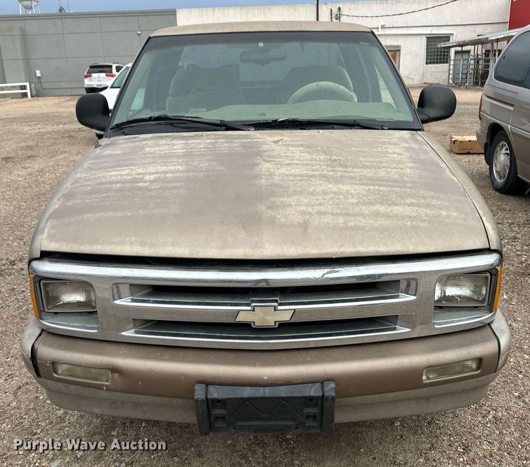 image for item DM2667 1997 Chevrolet S10 Ext. Cab pickup truck
