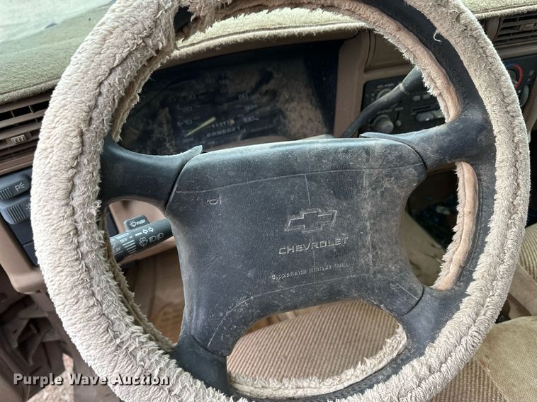 image for item DM2667 1997 Chevrolet S10 Ext. Cab pickup truck