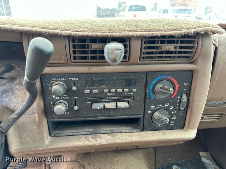 image for item DM2667 1997 Chevrolet S10 Ext. Cab pickup truck