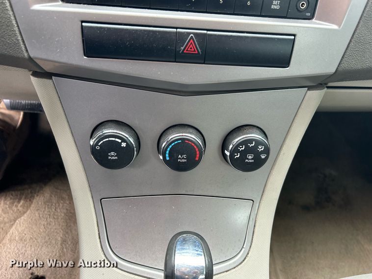 image for item DN0677 2010 Chrysler Sebring 