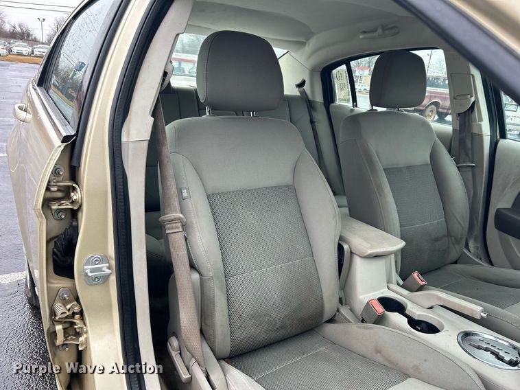 image for item DN0677 2010 Chrysler Sebring 