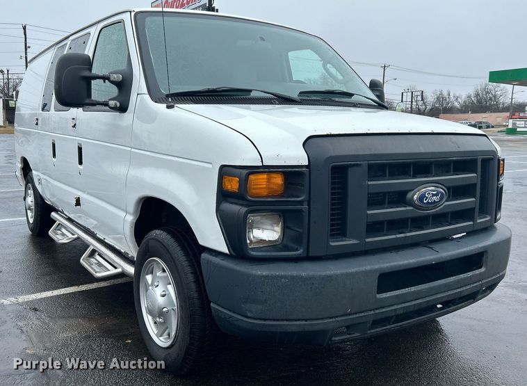 image for item DN0678 2014 Ford E150 van