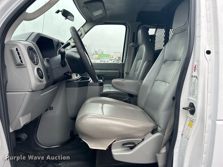 image for item DN0678 2014 Ford E150 van