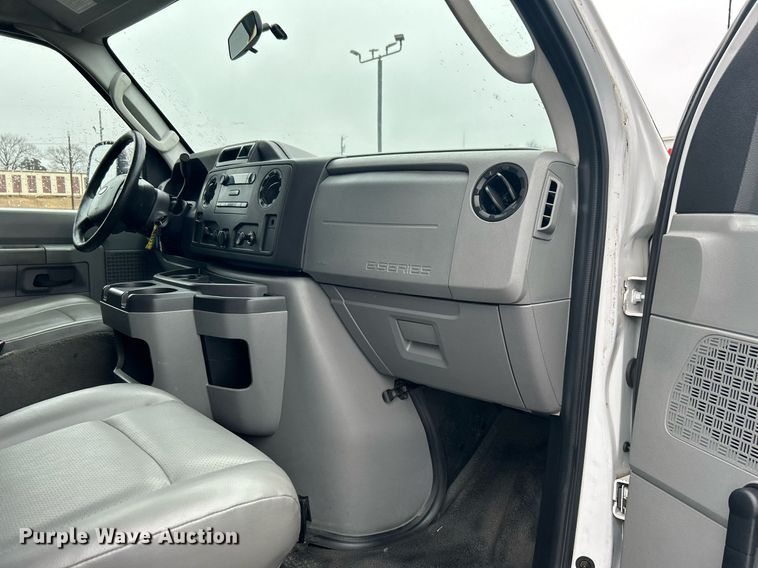 image for item DN0678 2014 Ford E150 van