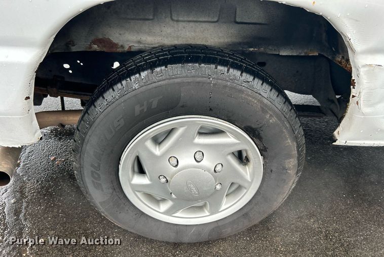 image for item DN0678 2014 Ford E150 van