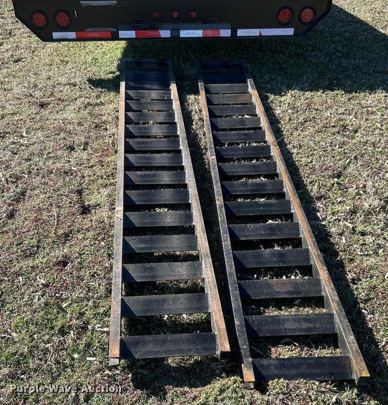 image for item DN0703 2022 Custom Built Gooseneck Trailers, Inc. Gooseneck Float TA 40' equipment trailer