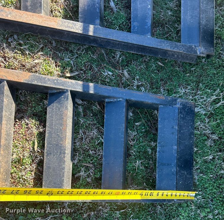 image for item DN0703 2022 Custom Built Gooseneck Trailers, Inc. Gooseneck Float TA 40' equipment trailer