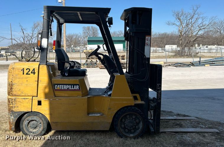 image for item DN0710 1999 Caterpillar  GC40K forklift