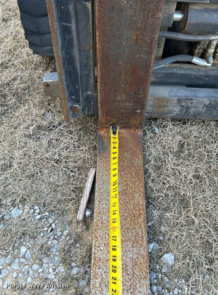 image for item DN0710 1999 Caterpillar  GC40K forklift