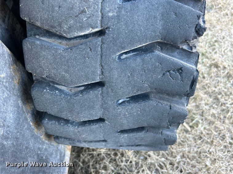 image for item DN0710 1999 Caterpillar  GC40K forklift