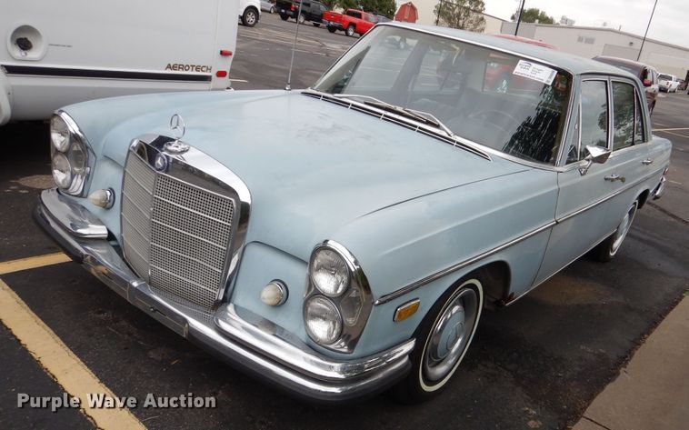 image for item DN8698 1968 Mercedes Benz 250S 