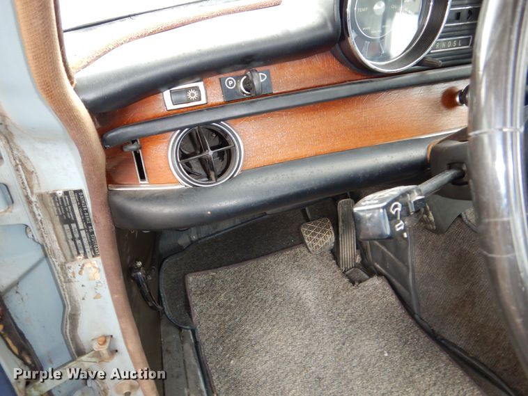 image for item DN8698 1968 Mercedes Benz 250S 