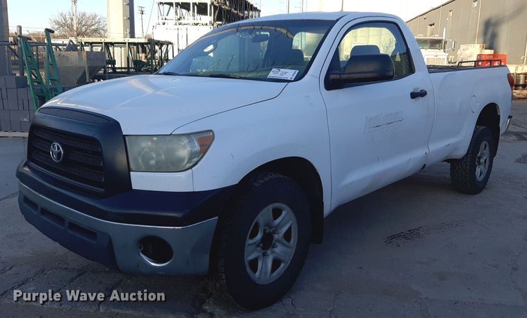 image for item DP2624 2008 Toyota Tundra pickup truck