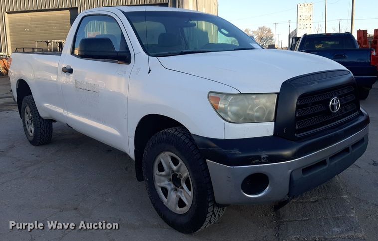image for item DP2624 2008 Toyota Tundra pickup truck