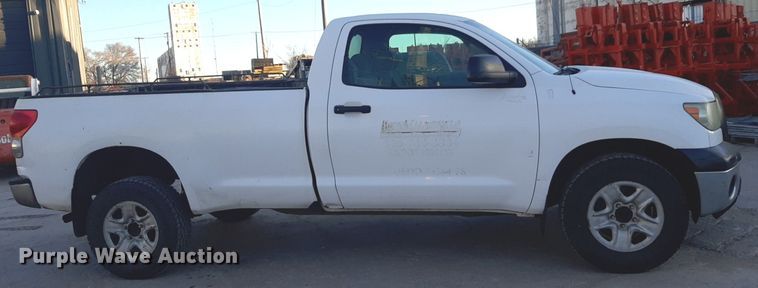 image for item DP2624 2008 Toyota Tundra pickup truck