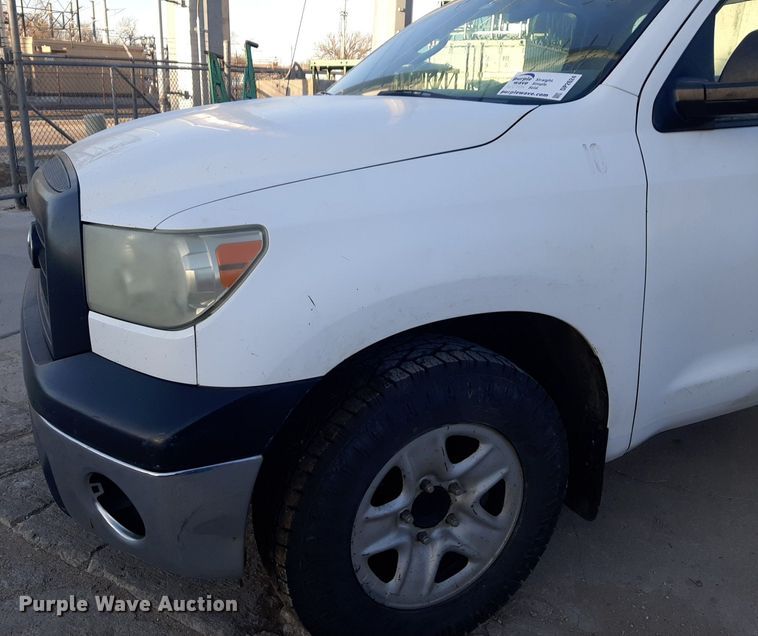 image for item DP2624 2008 Toyota Tundra pickup truck