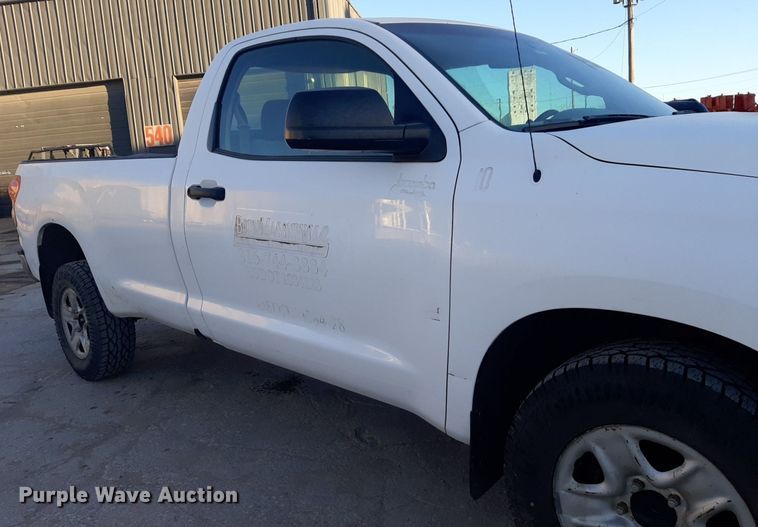 image for item DP2624 2008 Toyota Tundra pickup truck