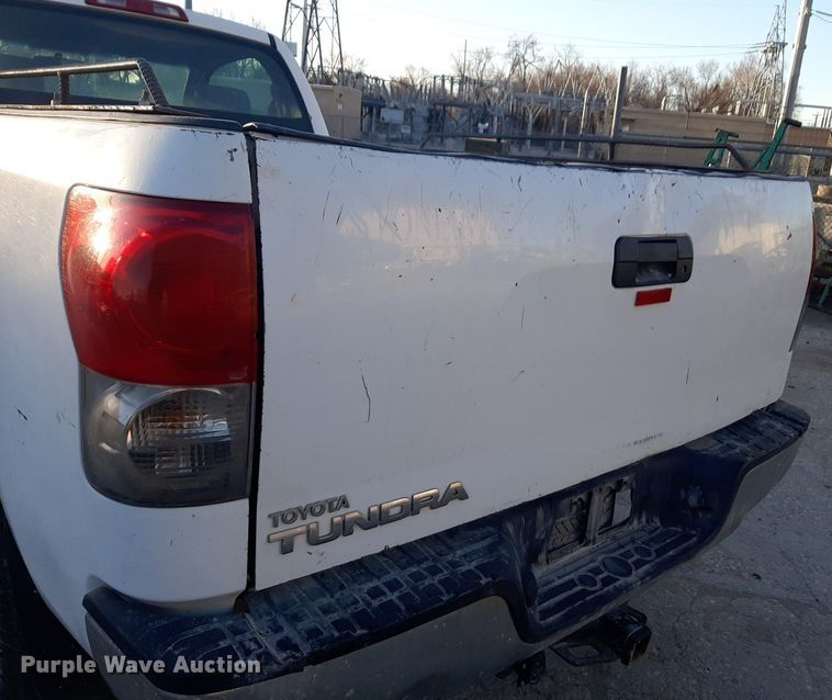 image for item DP2624 2008 Toyota Tundra pickup truck