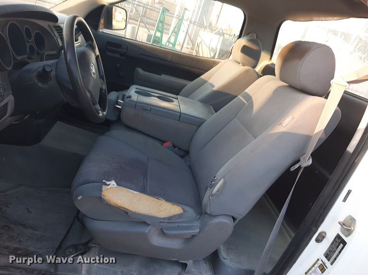 image for item DP2624 2008 Toyota Tundra pickup truck