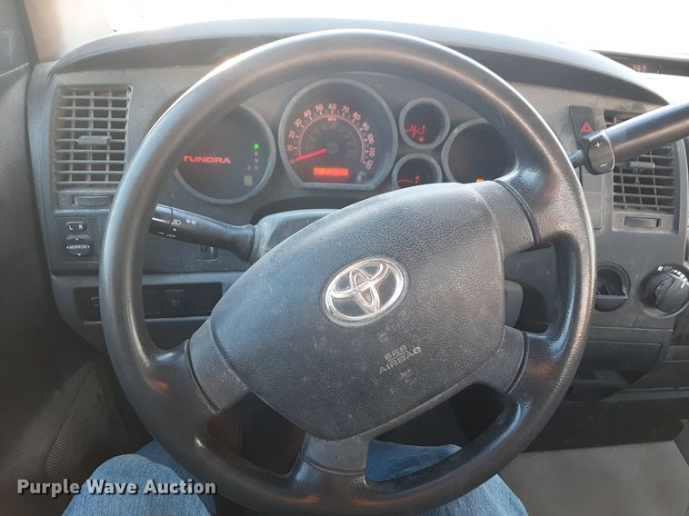 image for item DP2624 2008 Toyota Tundra pickup truck