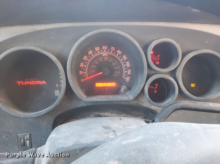 image for item DP2624 2008 Toyota Tundra pickup truck