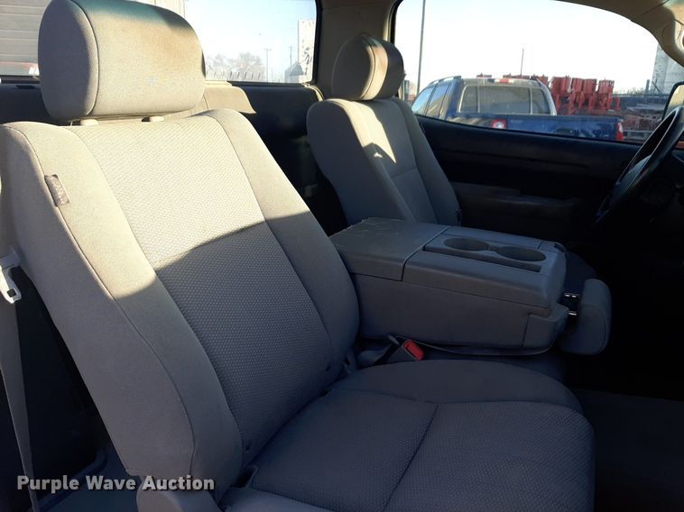 image for item DP2624 2008 Toyota Tundra pickup truck