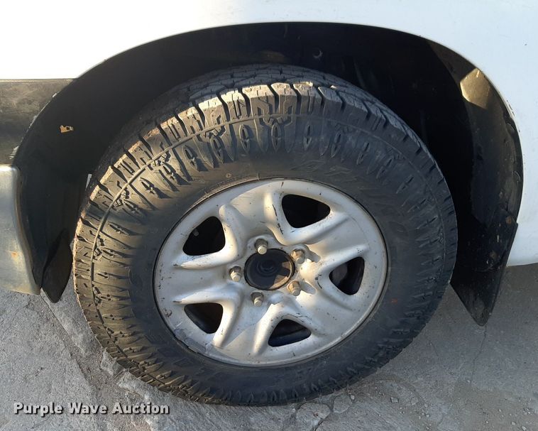 image for item DP2624 2008 Toyota Tundra pickup truck