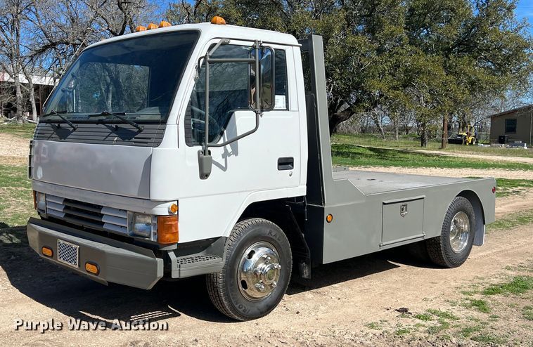 image for item DQ2367 1995 Mitsubishi  FUSO FE439 flatbed truck