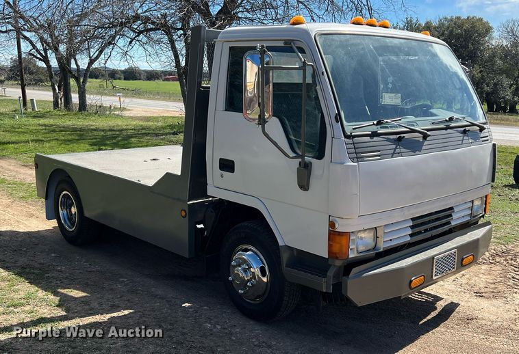image for item DQ2367 1995 Mitsubishi  FUSO FE439 flatbed truck