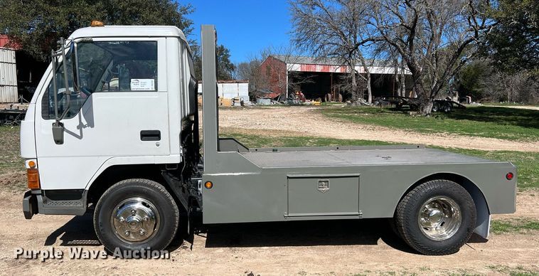 image for item DQ2367 1995 Mitsubishi  FUSO FE439 flatbed truck