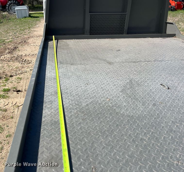 image for item DQ2367 1995 Mitsubishi  FUSO FE439 flatbed truck