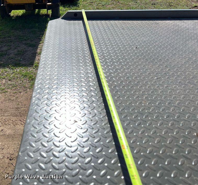 image for item DQ2367 1995 Mitsubishi  FUSO FE439 flatbed truck