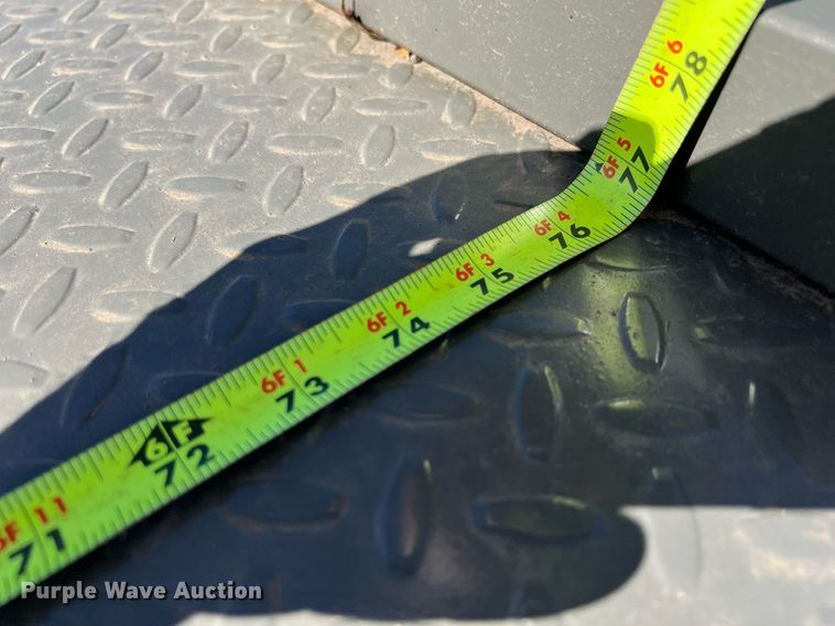 image for item DQ2367 1995 Mitsubishi  FUSO FE439 flatbed truck