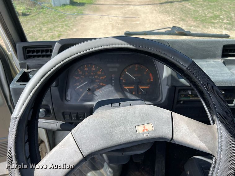 image for item DQ2367 1995 Mitsubishi  FUSO FE439 flatbed truck