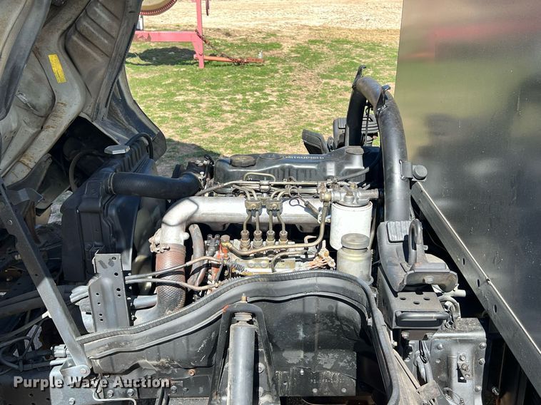 image for item DQ2367 1995 Mitsubishi  FUSO FE439 flatbed truck