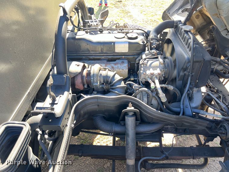 image for item DQ2367 1995 Mitsubishi  FUSO FE439 flatbed truck